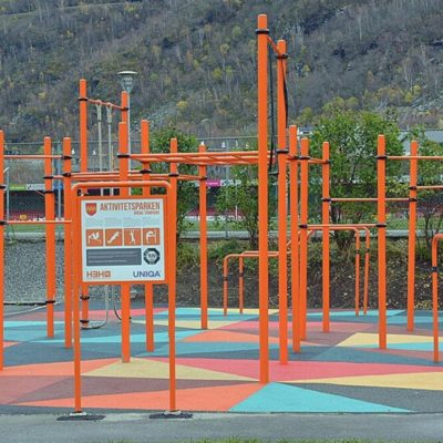 INTEGRATED WORKOUT BENCH