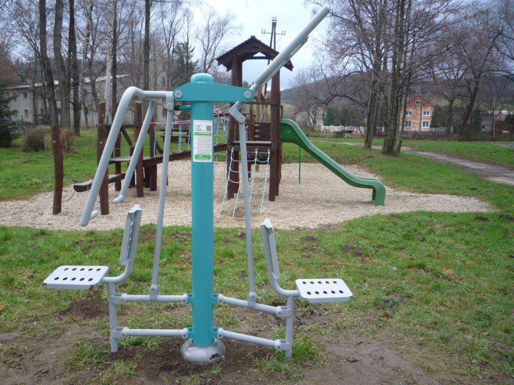 STRETCHING EQUIPMENT AND BENCH - Image 2