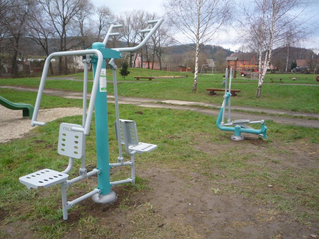 STRETCHING EQUIPMENT AND BENCH - Image 3
