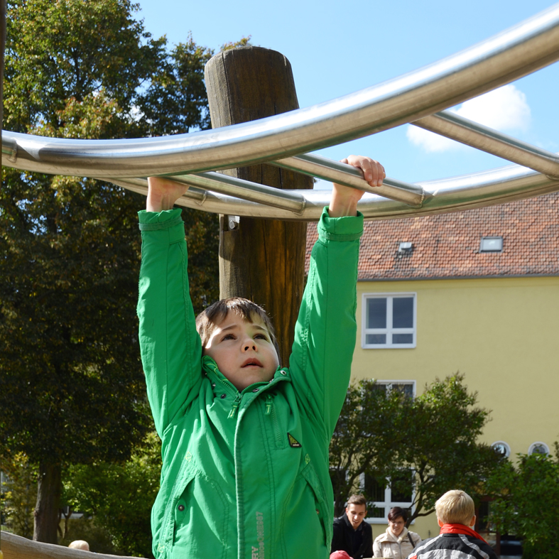 WAVING LADDER - Image 2