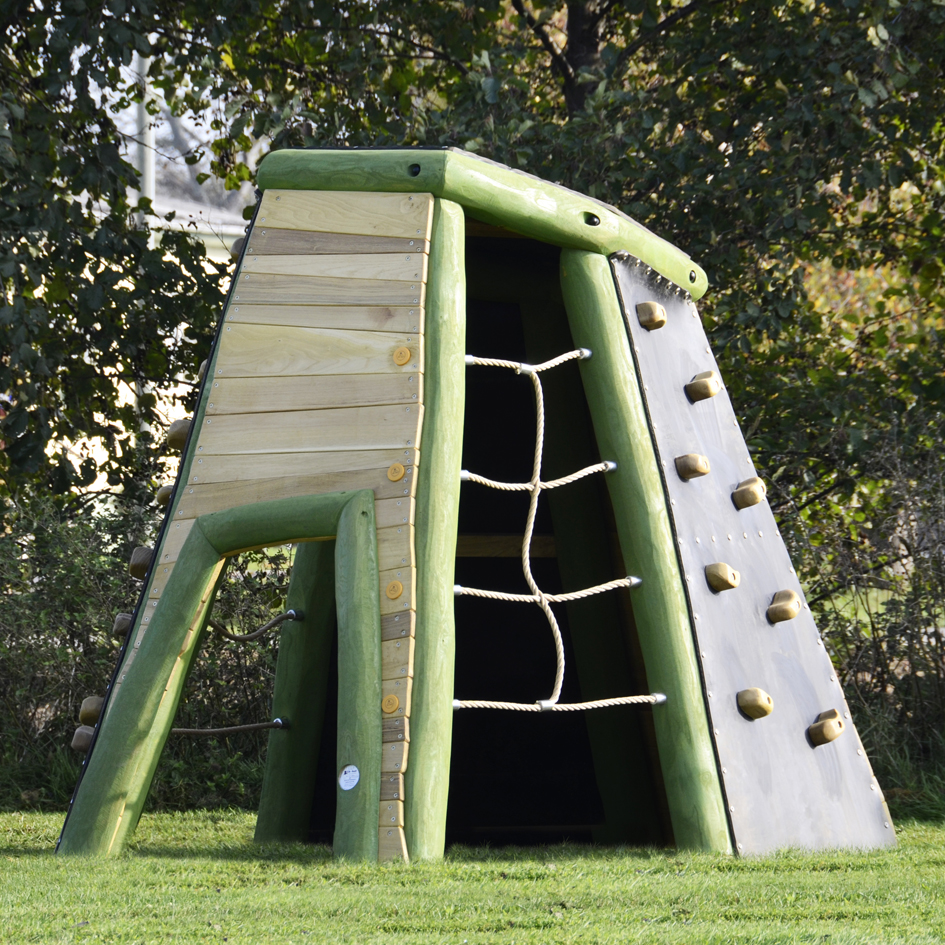 SMALL CLIMBING CAVE