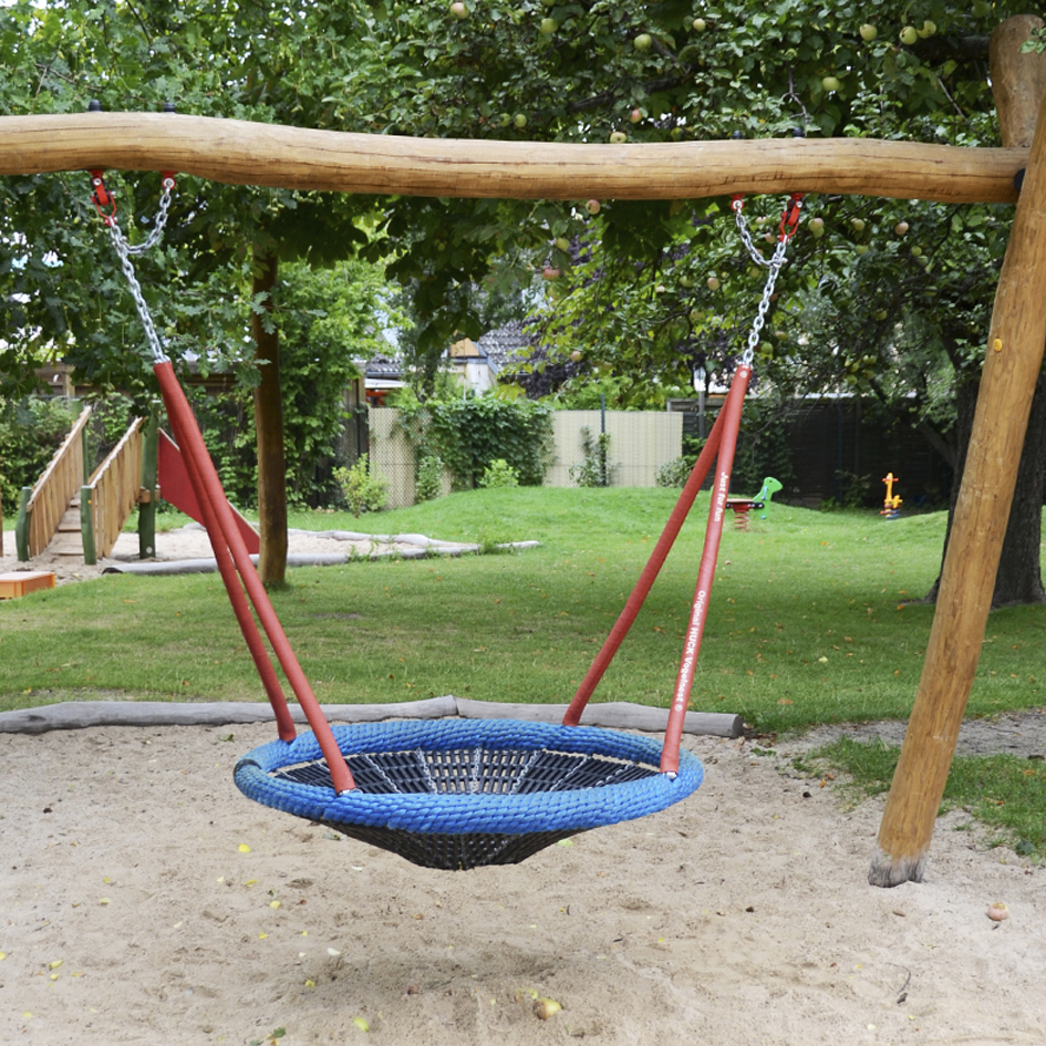 SWING WITH BASKET - Image 2