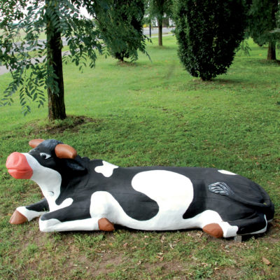 PLAY SCULPTURE «COW» LAYING