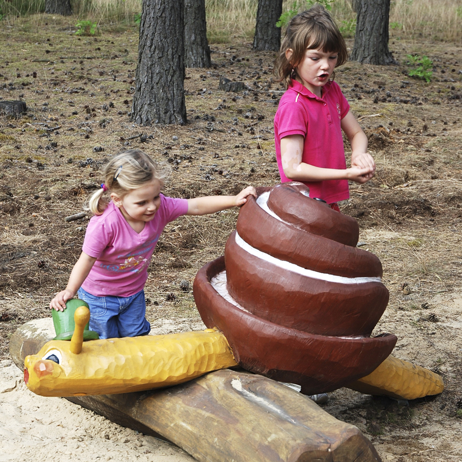 PLAY SCULPTURE «SNAIL ON TRUNK» WITH MARBLE GAME