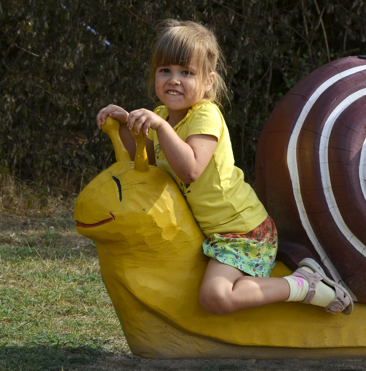 PLAY SCULPTURE «BURGUNDY SNAIL» - Image 2