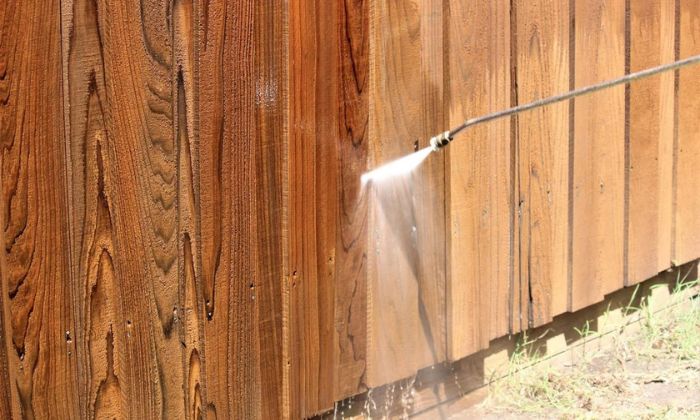 fence cleaning