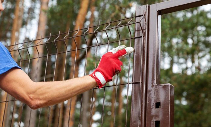 metal fence installation